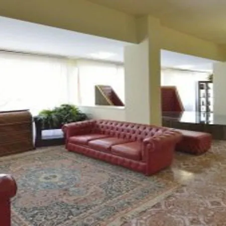 Hotel Attico Готель К'янчіано-Терме